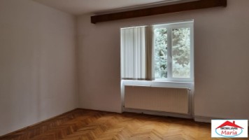 casa-dpe-cu-teren-769-mp-semicentral-9