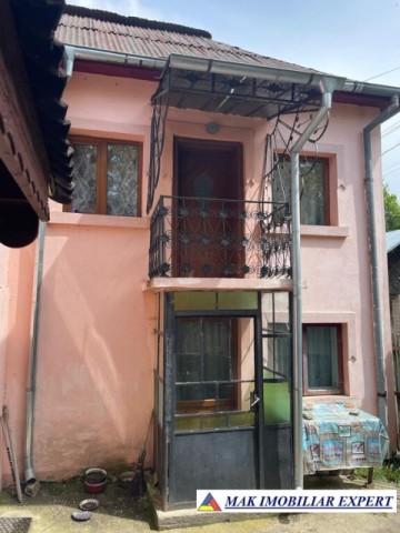 vand-casa-batraneasca-5-camere-teren-1000-mp-bonus-1ha-in-malu-godeni-arges-1