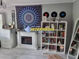 casa-pe-de-vanzare-recent-renovata-in-centru-cu-680-mp-teren-29