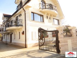 apartament-luxos-in-asociatie-cu-garaj-1