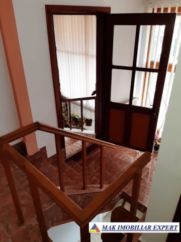 vila-de-vanzare-in-centru-campulung-muscel-arges-5-camere-teren-235-mp-33