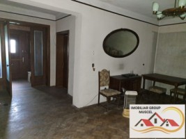 vanzare-vila-interbelica-deosebita-cu-caracter-istoric-in-campulung-muscel-construita-in-1938-de-arhitectul-prager-cu-teren-1450mp-pret-250000-euro-negociabil-6