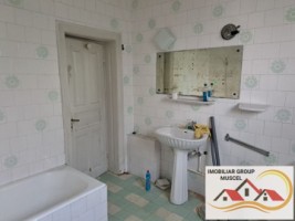 vanzare-vila-interbelica-deosebita-cu-caracter-istoric-in-campulung-muscel-construita-in-1938-de-arhitectul-prager-cu-teren-1450mp-pret-250000-euro-negociabil-8