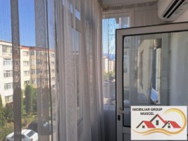 vanzare-apartament-3-camere-in-grui-cu-centrala-termica-si-instalatie-nouacu-2-bacoanemobilat-conform-pozele-la-pretul-de-57000-euro-negociabil-10