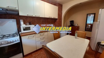 apartament-cu-doua-camere-de-inchiriat-in-zona-cetate-closca-alba-iulia-mobilat-complet-2