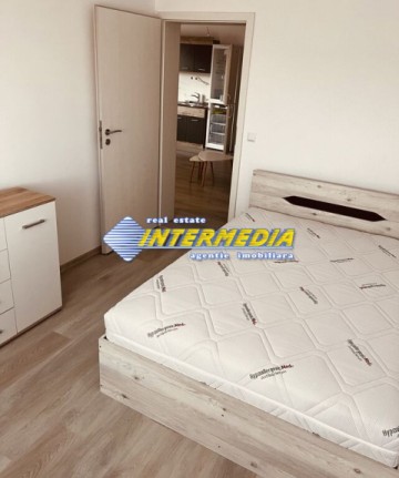 inchiriere-apartament-3-camere-cetate-bloc-nou-2-balcoane-etaj-1-parcare-privata-mobilat-si-utilat-complet-1