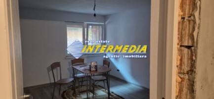 apartament-2-camere-decomandat-centrala-renovat-incalzire-pardoseala-pod-mansardabil-loc-parcare-zona-turistica