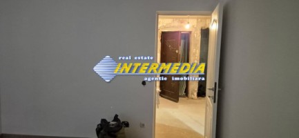 apartament-2-camere-decomandat-centrala-renovat-incalzire-pardoseala-pod-mansardabil-loc-parcare-zona-turistica-2