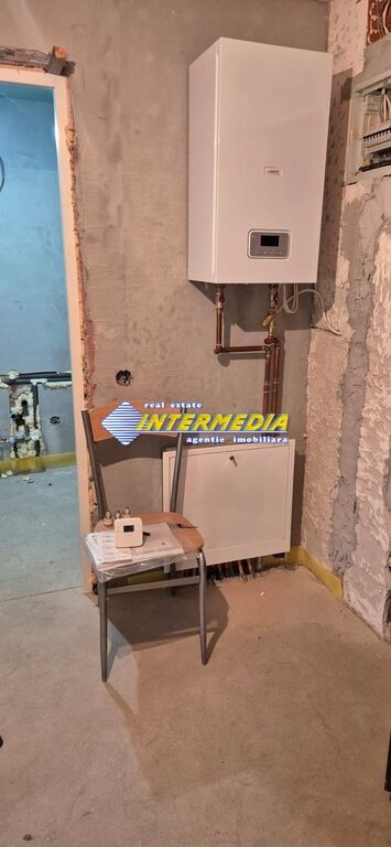 apartament-2-camere-decomandat-centrala-renovat-incalzire-pardoseala-pod-mansardabil-loc-parcare-zona-turistica-10