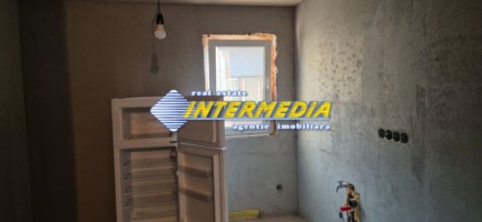 apartament-2-camere-decomandat-centrala-renovat-incalzire-pardoseala-pod-mansardabil-loc-parcare-zona-turistica-7