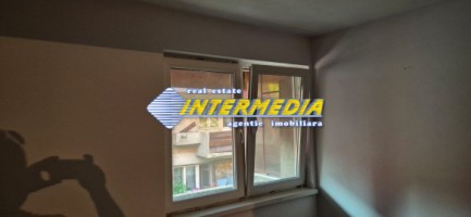 apartament-2-camere-decomandat-centrala-renovat-incalzire-pardoseala-pod-mansardabil-loc-parcare-zona-turistica-8