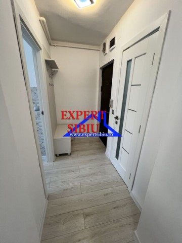inchiriez-apartament-2-camere-semidecomandatzona-centrala-10