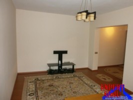 inchiriez-apartament-2-camere-decomandat-zona-valea-aurie-2