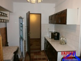inchiriez-apartament-2-camere-decomandat-zona-valea-aurie-4