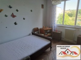 vanzare-apartament-confort-1-cu-3-camere-etaj-3-pret-45000-euro-negociabil-visoi-bloc-de-caramida-ap-decomandat-1