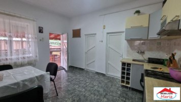 casa-solida-situata-semicentral-4