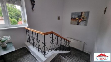 casa-solida-situata-semicentral-7