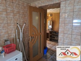 vanzare-casa-in-campulung-intr-o-zona-linistita-cu-vedere-panoramica-a-orasului-cu-teren-intravilan-de-2500-mp-la-pretul-de-65000-negociabil-de-euro-17