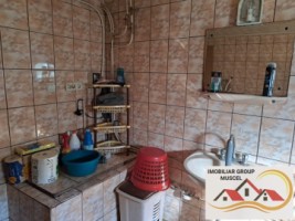 vanzare-casa-in-campulung-intr-o-zona-linistita-cu-vedere-panoramica-a-orasului-cu-teren-intravilan-de-2500-mp-la-pretul-de-65000-negociabil-de-euro-16