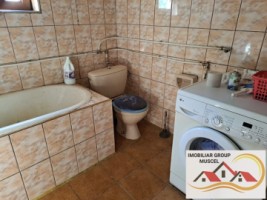 vanzare-casa-in-campulung-intr-o-zona-linistita-cu-vedere-panoramica-a-orasului-cu-teren-intravilan-de-2500-mp-la-pretul-de-65000-negociabil-de-euro-15