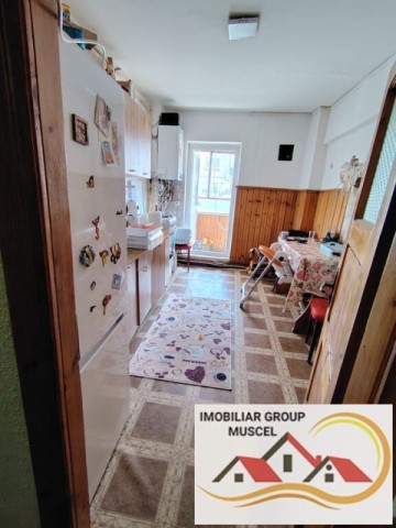 vanzare-apartament-3-camere-la-et-1-cu-suprafata-de-74-mpspre-rasarit-in-zona-maal-campulung-la-pretul-de-59000-euro-negociabil-10