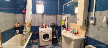 vand-vila-compusa-din-3-apartamente-1