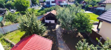 vand-vila-compusa-din-3-apartamente-2