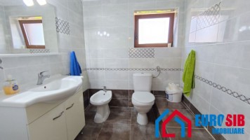 casa-individuala-4-dormitoare-garaj-teren-1457-mp-in-sibiu-mohu-10