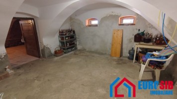 casa-individuala-4-dormitoare-garaj-teren-1457-mp-in-sibiu-mohu-11