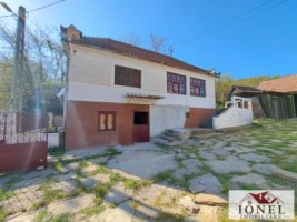 casa-de-vanzare-cu-46774-mp-teren-in-zona-vintu-de-jos-3