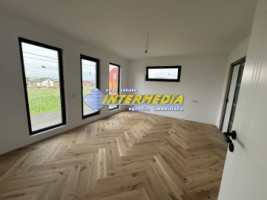 casa-noua-p1-cu-550-mp-teren-3-bai-4-dormitoare-garaj-finisata-interior-si-mobila-bucatarie-in-ighiu-5