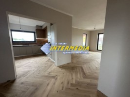 casa-noua-p1-cu-550-mp-teren-3-bai-4-dormitoare-garaj-finisata-interior-si-mobila-bucatarie-in-ighiu-4