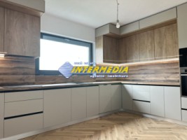 casa-noua-p1-cu-550-mp-teren-3-bai-4-dormitoare-garaj-finisata-interior-si-mobila-bucatarie-in-ighiu-21