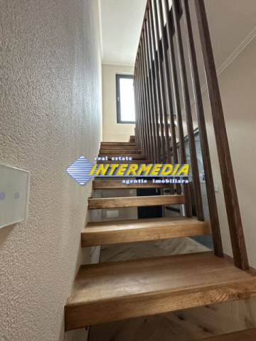 casa-noua-p1-cu-550-mp-teren-3-bai-4-dormitoare-garaj-finisata-interior-si-mobila-bucatarie-in-ighiu-23
