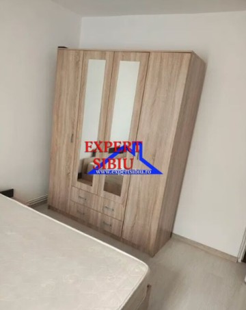 inchiriez-apartament-2-camere-decomandat-zona-strand-1