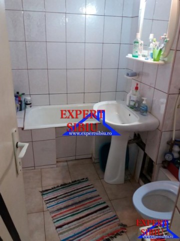 inchiriez-apartament-2-camere-decomandat-zona-strand-5