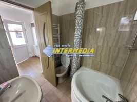 okazie-casa-4-camere-2-bai-2-bucatarii-anexe-garaj-curte-pavata-de-vanzare-in-alba-iulia-zona-centru-3
