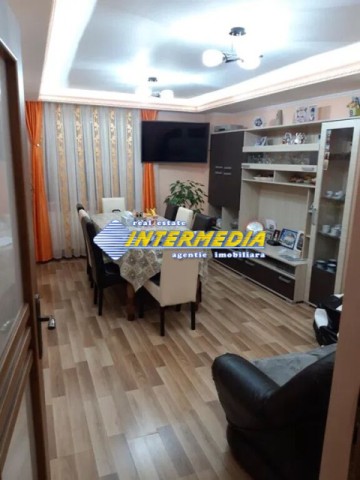 apartament-4-camere-de-vanzare-etaj-2-in-alba-iulia-mobilat-utilat-2