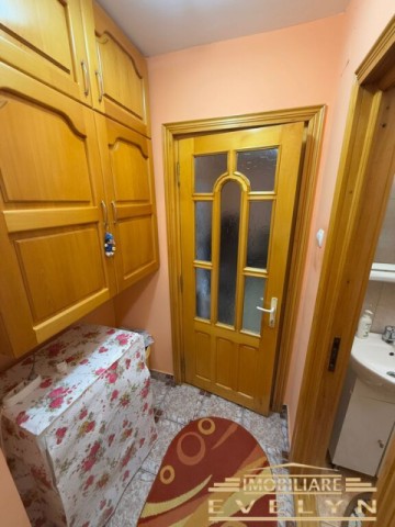 apartament-2-camere-etaj-1-zona-parcul-tineretului-profi-pret-230-euro-4