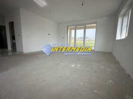 casa-noua-pe-un-nivel-cu-4-camere-cu-terasa-si-toate-utilitatile-9