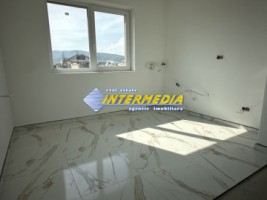 casa-noua-pe-un-nivel-cu-4-camere-cu-terasa-si-toate-utilitatile-1