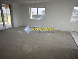 casa-noua-pe-un-nivel-cu-4-camere-cu-terasa-si-toate-utilitatile-6