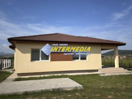 casa-noua-pe-un-nivel-cu-4-camere-cu-terasa-si-toate-utilitatile-25