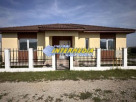casa-noua-pe-un-nivel-cu-4-camere-cu-terasa-si-toate-utilitatile