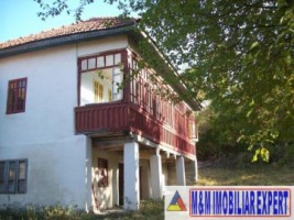 teren-de-5000-mp-cu-casa-musceleana-cu-4-camere-in-chilii-campulung-muscel-arges-1