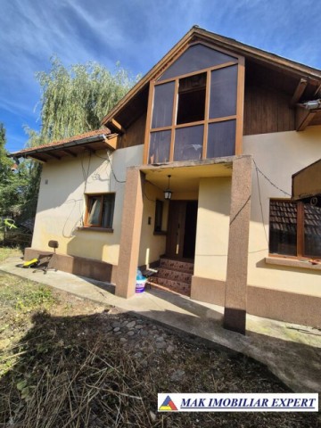 de-vanzare-vila-3-camere-cu-teren-5393-mp-in-apa-sarata-campulung-muscel-arges-1