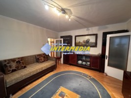 vanzare-apartament-2-camere-cetate-piata-cu-bucatarie-mare-si-balcon-finisat-mobilat-complet-alba-14