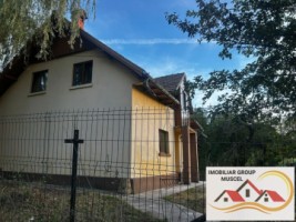 vanzare-casa-in-campulung-intr-o-zona-linistita-cu-vedere-panoramica-a-orasului-cu-teren-intravilan-de-2500-mp-la-pretul-de-65000-negociabil-de-euro-27