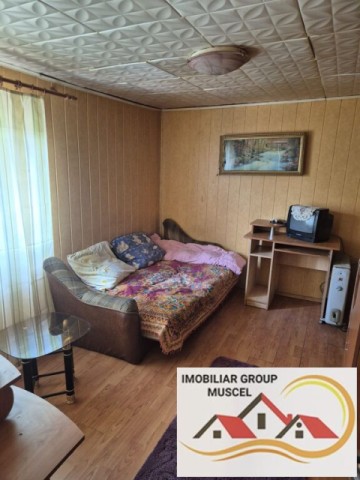 vanzare-casa-in-campulung-intr-o-zona-linistita-cu-vedere-panoramica-a-orasului-cu-teren-intravilan-de-2500-mp-la-pretul-de-65000-negociabil-de-euro-31