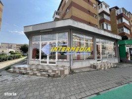 vanzare-spatiu-comercial-140-mp-patrati-in-cetate-bulevard-cu-vad-foarte-bun-7